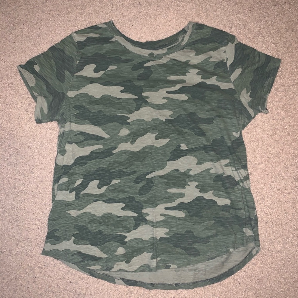 Old Navy camo t-shirt